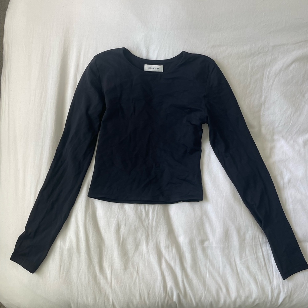 Tight black cropped long sleeve